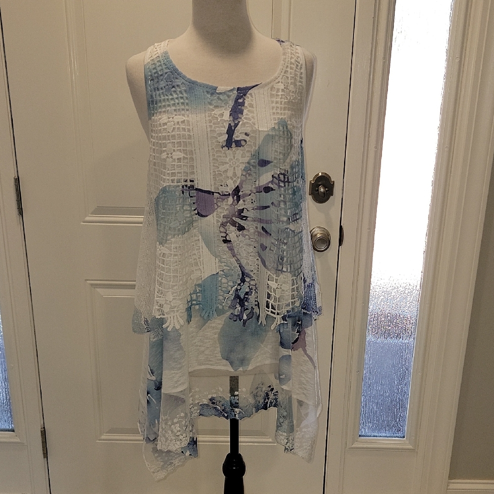 Cupio Sleeveless Lace Blouse - Blue and White